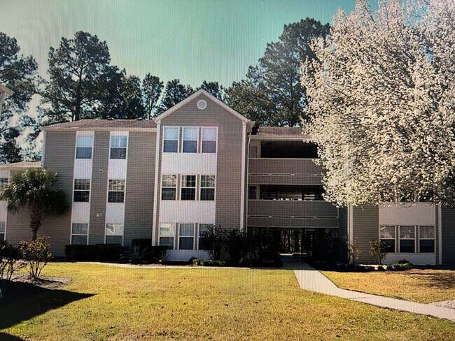 Building Photo - 100 Spanish Oak Ct