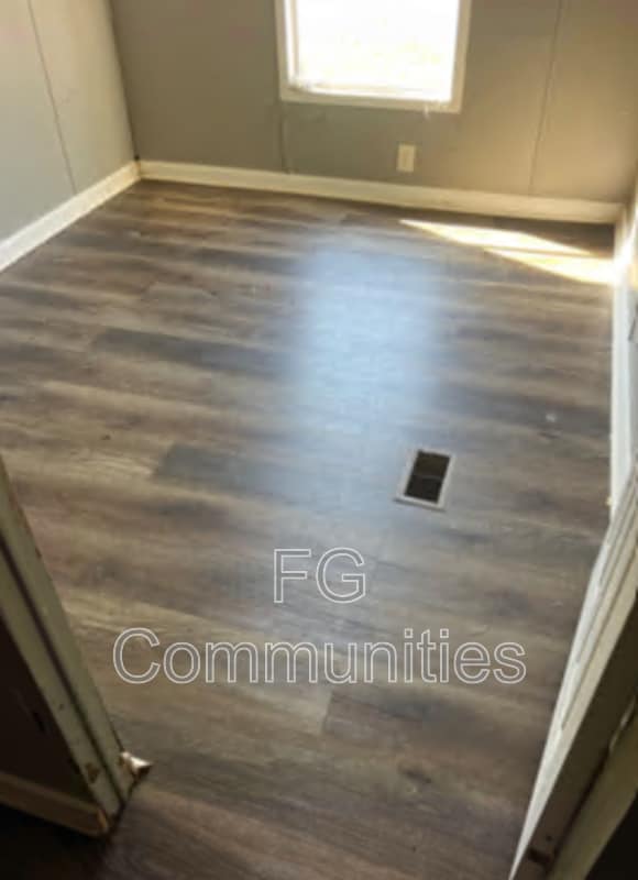 Foto del edificio - 203 Tony Rd