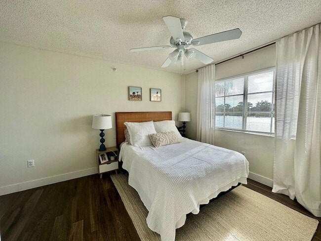 Foto del edificio - 3684 NW Mediterranean Ln
