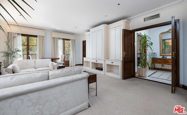 Foto del edificio - 425 N Maple Dr