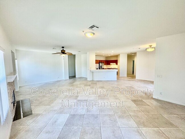 Foto del edificio - 74091 Daisy Ln