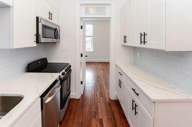 Building Photo - 1537 S 15th St