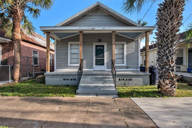Building Photo - 2317 W Chestnut St