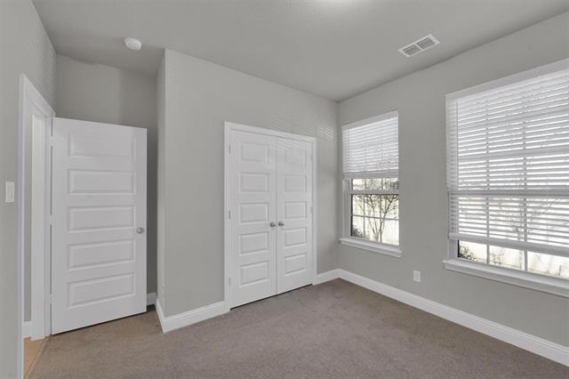 Foto del edificio - 6401 Longhorn Herd Ln