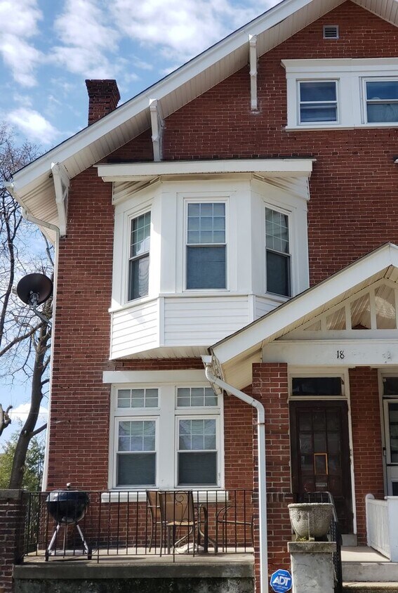 Primary Photo - Norristown End Rowhome with 1 Bedrooms 1 b...