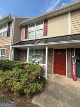 Building Photo - 424 WI Pkwy