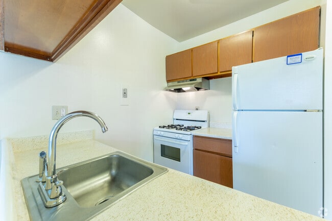 Interior Photo - River Drive Apartments