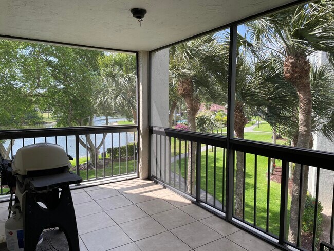 Building Photo - 950 Lavers Cir