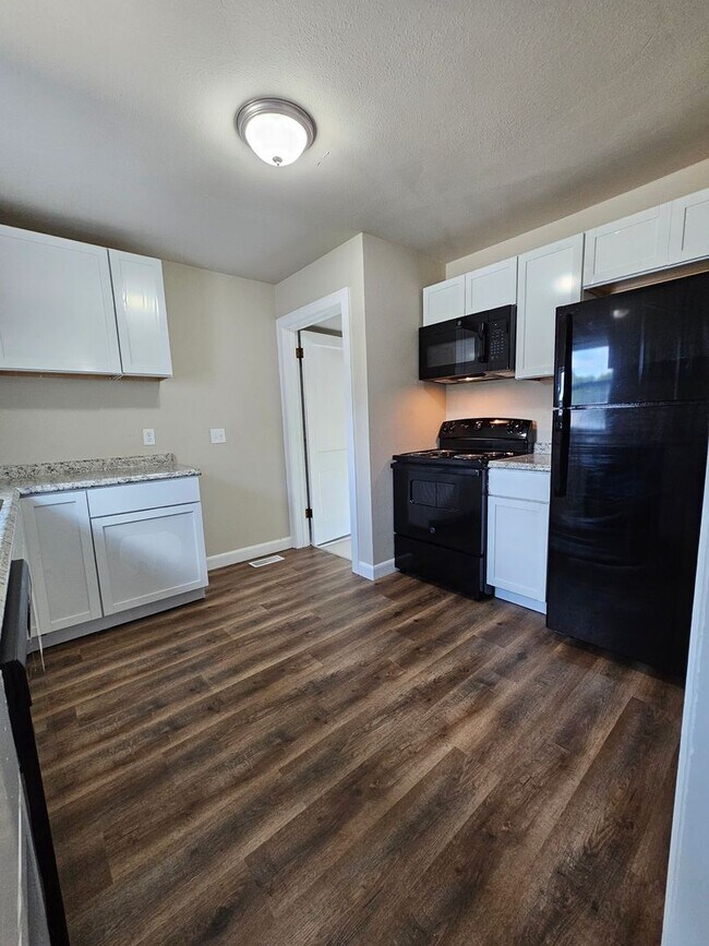 Foto del edificio - 3 Bedroom 1 Bath Home