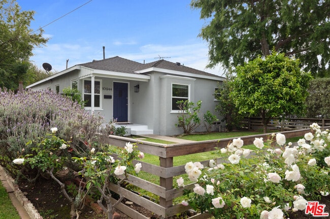 Building Photo - 10944 Aletta Ave