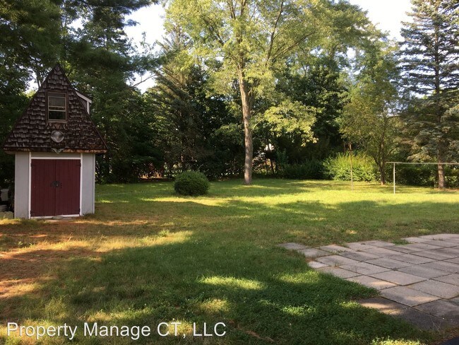 Foto del edificio - 3 br, 1.5 bath House - 8 Dickman Rd