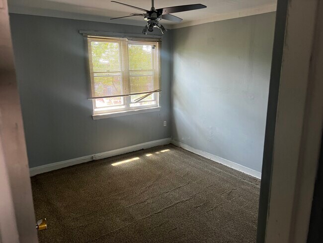 Foto del edificio - 5318 Nelson Ave