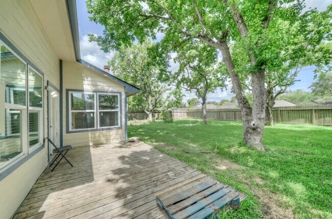 Foto del edificio - 2607 N Brompton Dr
