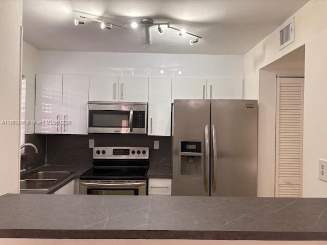 Building Photo - 8893 Fontainebleau Blvd