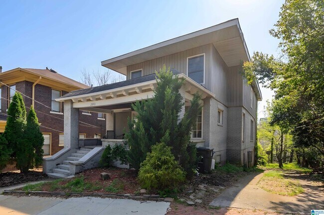 Foto del edificio - 2810 Rhodes Cir S