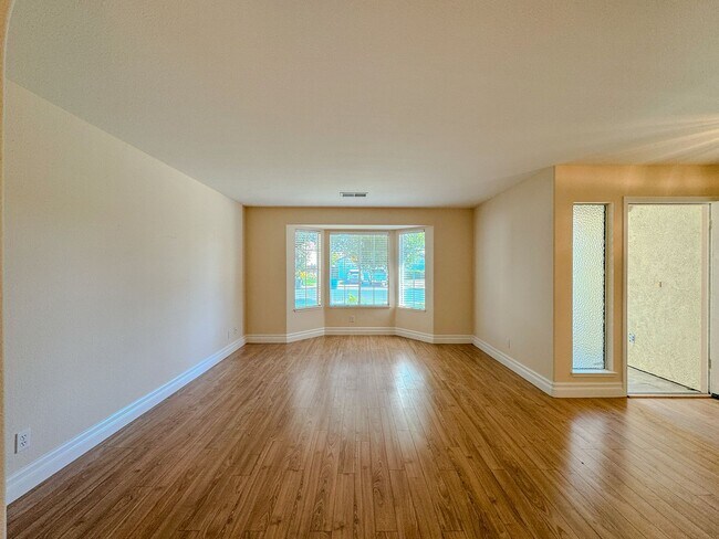 Foto del edificio - Lovely 3 Bedroom Home!