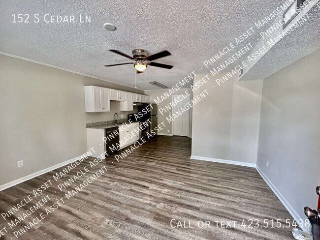 Foto del edificio - 152 S Cedar Ln