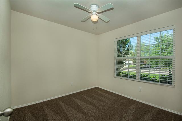 Foto del edificio - 1423 Swan Ridge Dr
