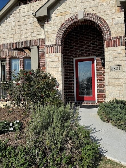 Foto del edificio - 8801 Cassidy Ln