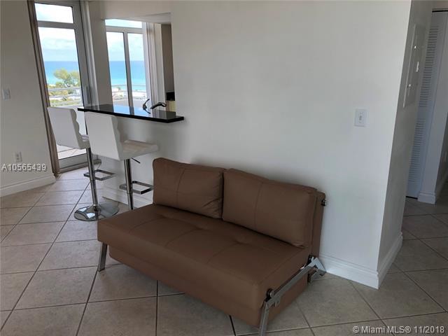 Building Photo - 7600 Collins Ave