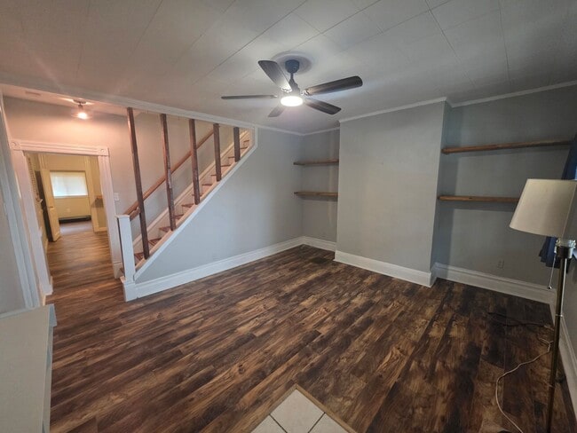 Foto del edificio - Stylish 2-Bedroom Home in Braddock with Bonus Space & Modern Comfort