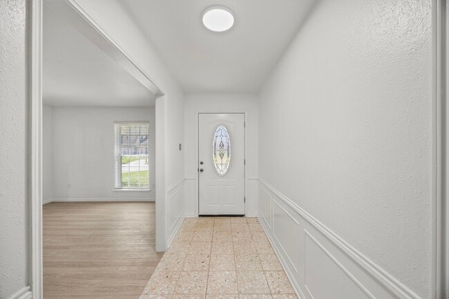 Building Photo - 1030 Lehman St