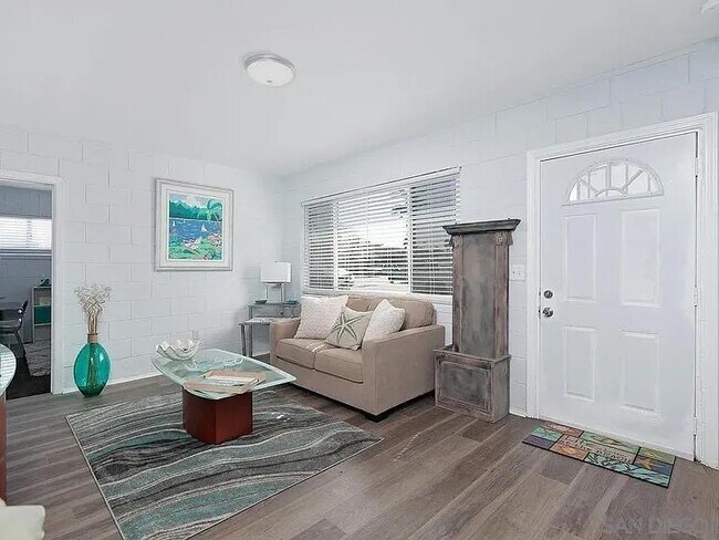 Foto del edificio - 1382 Grove Ave