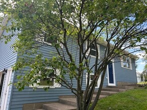 Building Photo - 4704 Oakland St