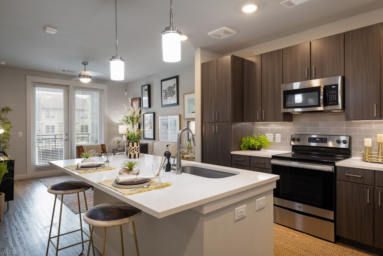 Domain at Founders Parc Apartments in Euless, TX