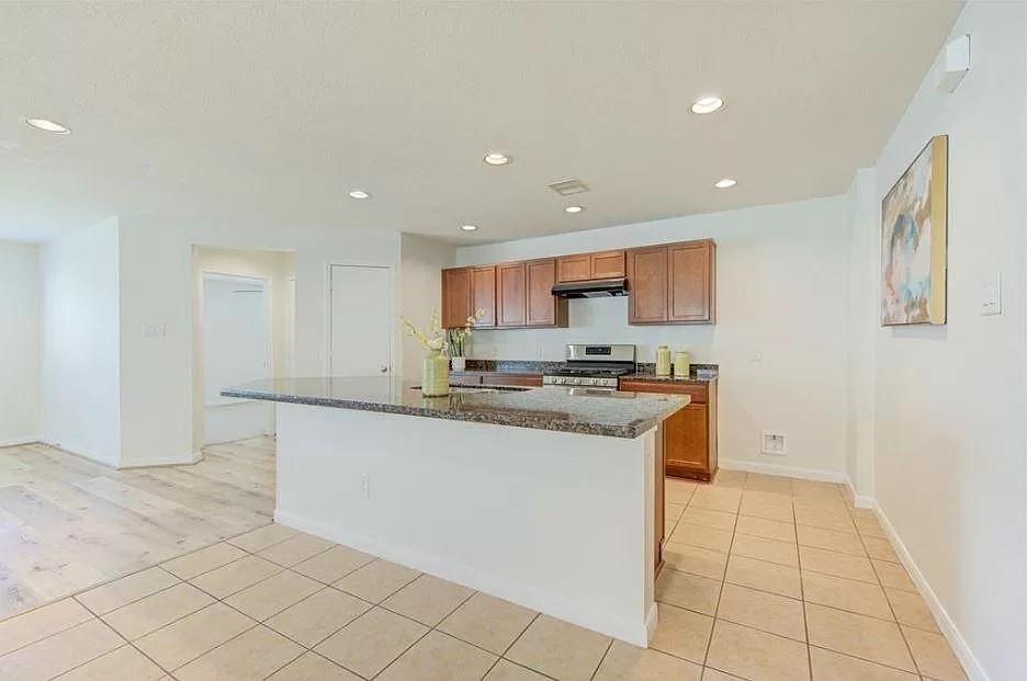 Primary Photo - 15331 Keystone Bend Ln