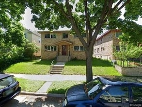 Building Photo - 2832 S 31st Ave