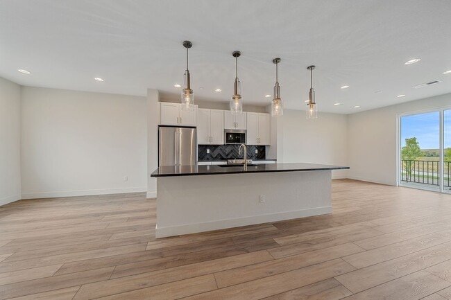 Foto del edificio - 10860 Lyric St