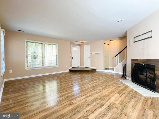 Foto del edificio - 9409 Nicklaus Ln