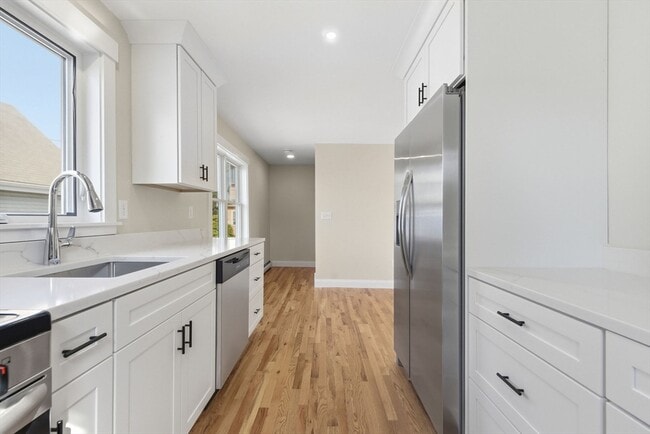 Building Photo - 20 Beacon St