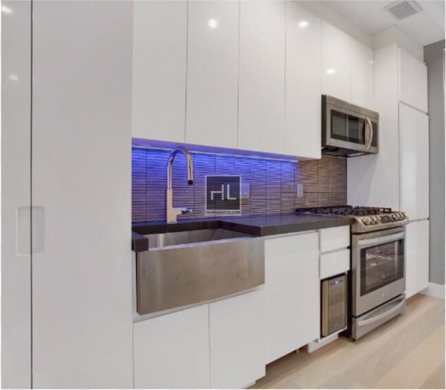 Building Photo - Stanton Street