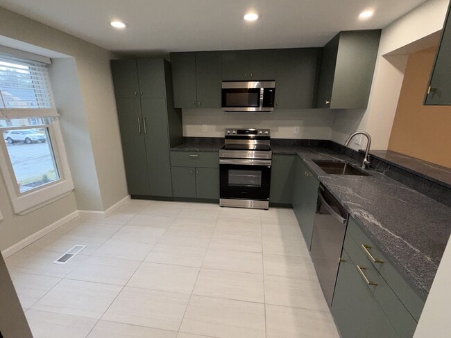 Building Photo - 1195 Palmwood Ct