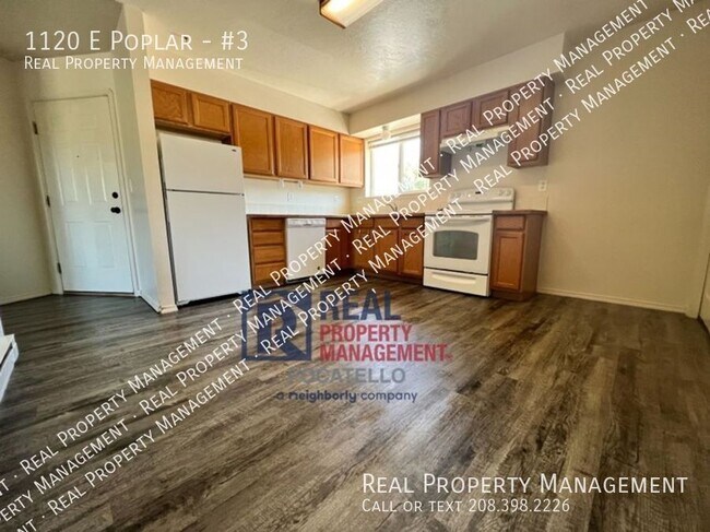 Building Photo - 1120 E Poplar-#3