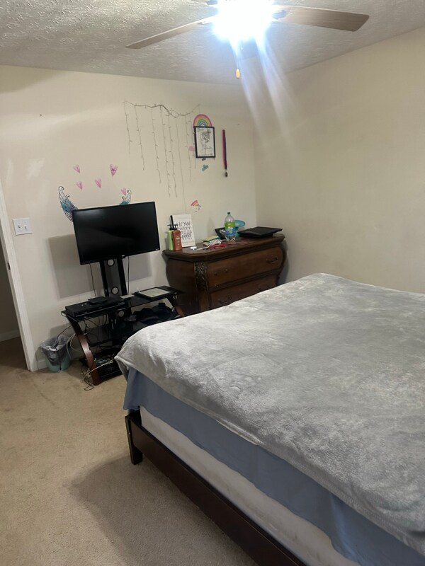 Foto del edificio - 4068 Fieldway Rd