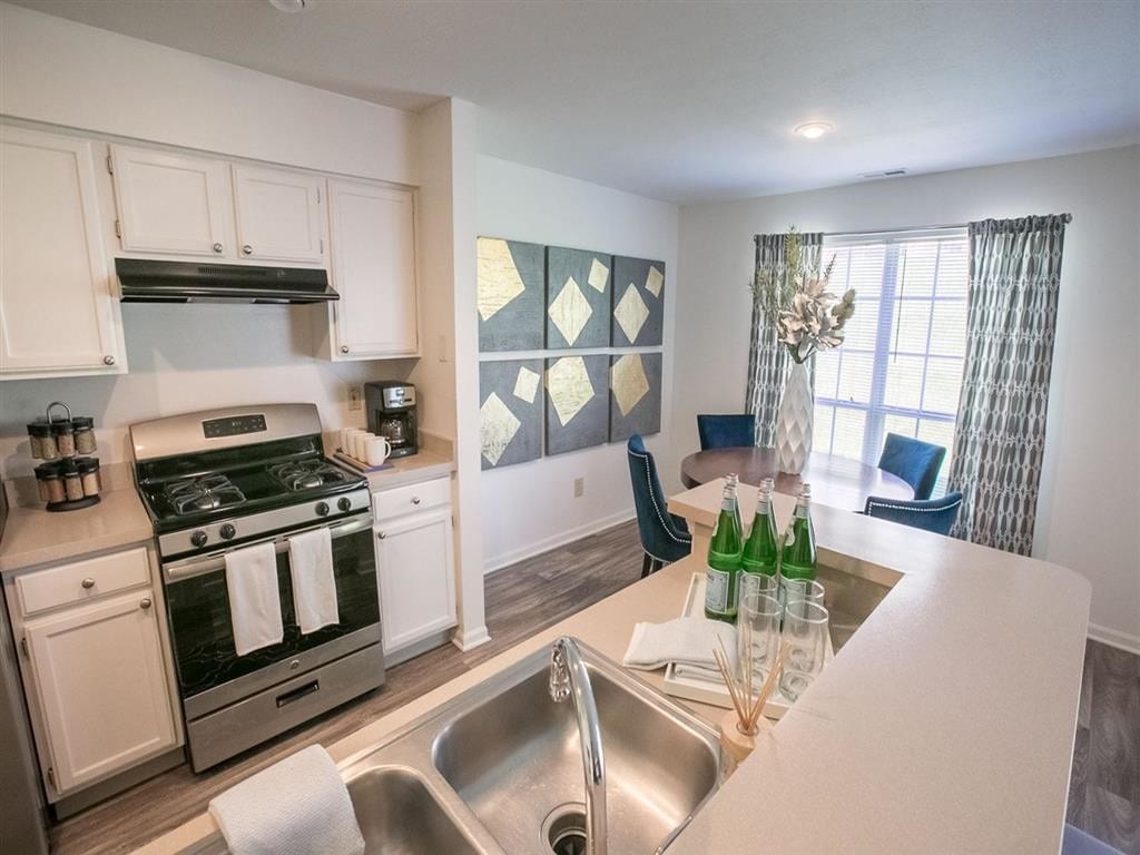 The Residence at Christopher Wren Apartments Rentals Gahanna, OH