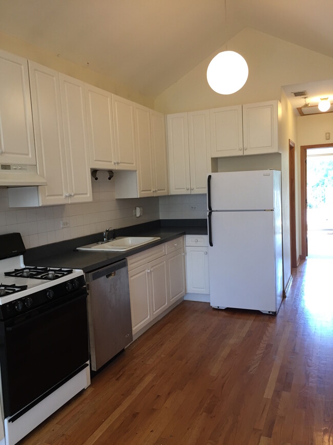 Foto del edificio - 1433 N Leavitt St