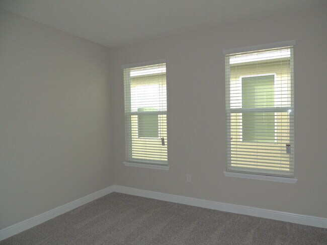 Foto del edificio - Move in ready! Newer home in great location.
