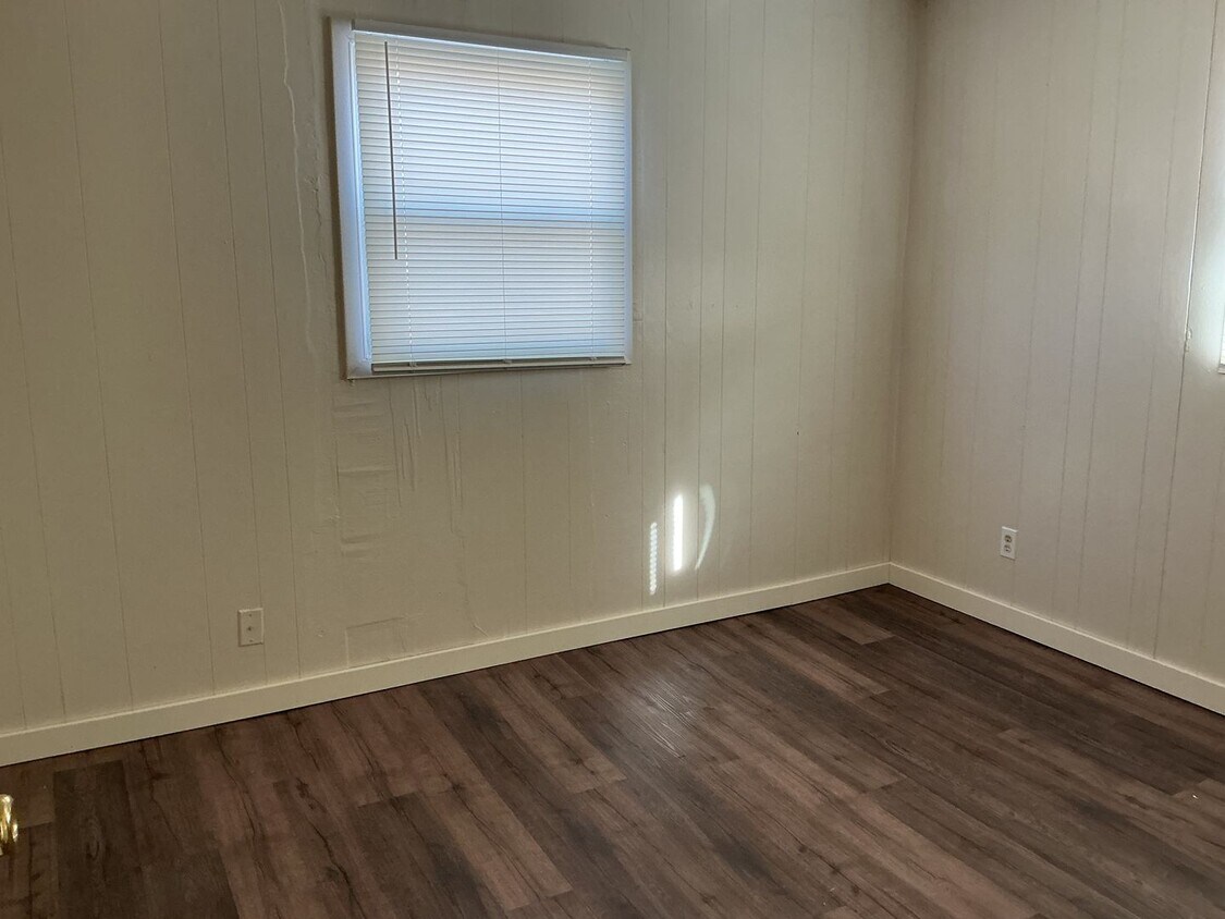 Foto del edificio - 2820 W Carmen Ave