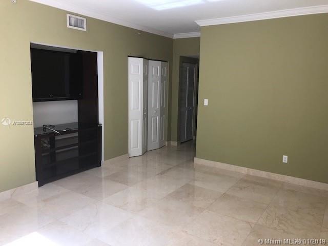 Foto del edificio - 140 Meridian Ave