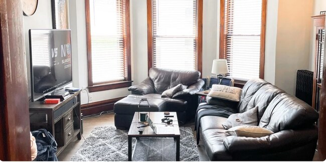 Foto del edificio - 1544 N La Salle Dr