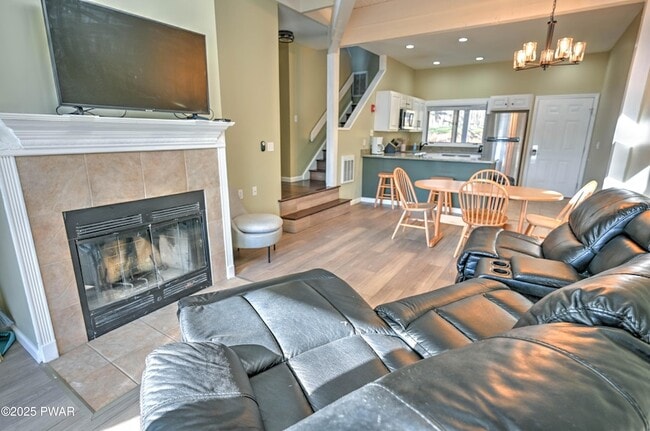 Foto del edificio - 134 Laurel Hill Dr