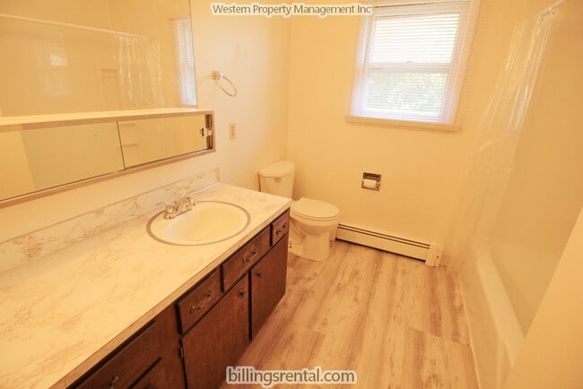 Building Photo - 2320 Alderson Ave