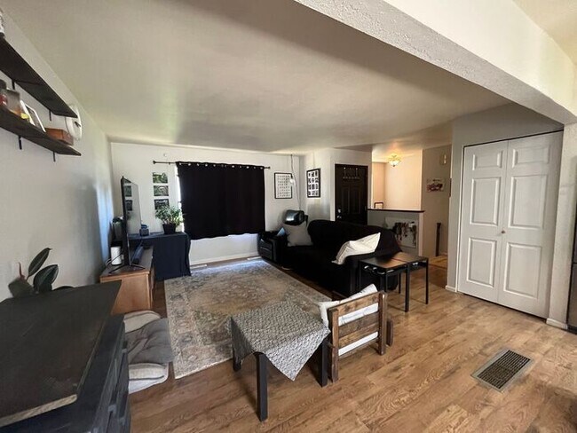Building Photo - Fantastic Home in Central Fort Collins