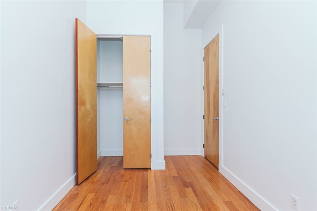Foto del edificio - 3 br, 1 bath Apartment - 1213 Jefferson Ave