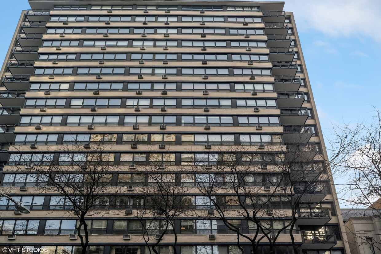 Foto principal - 33 E Cedar St