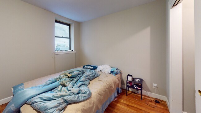 Building Photo - 10 Winship St